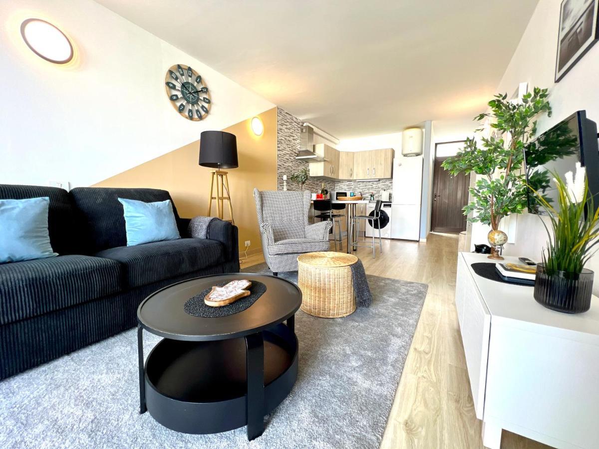 Stunning Lovely Flat With Pool And Strong Wi-Fi, 31 Арона Экстерьер фото